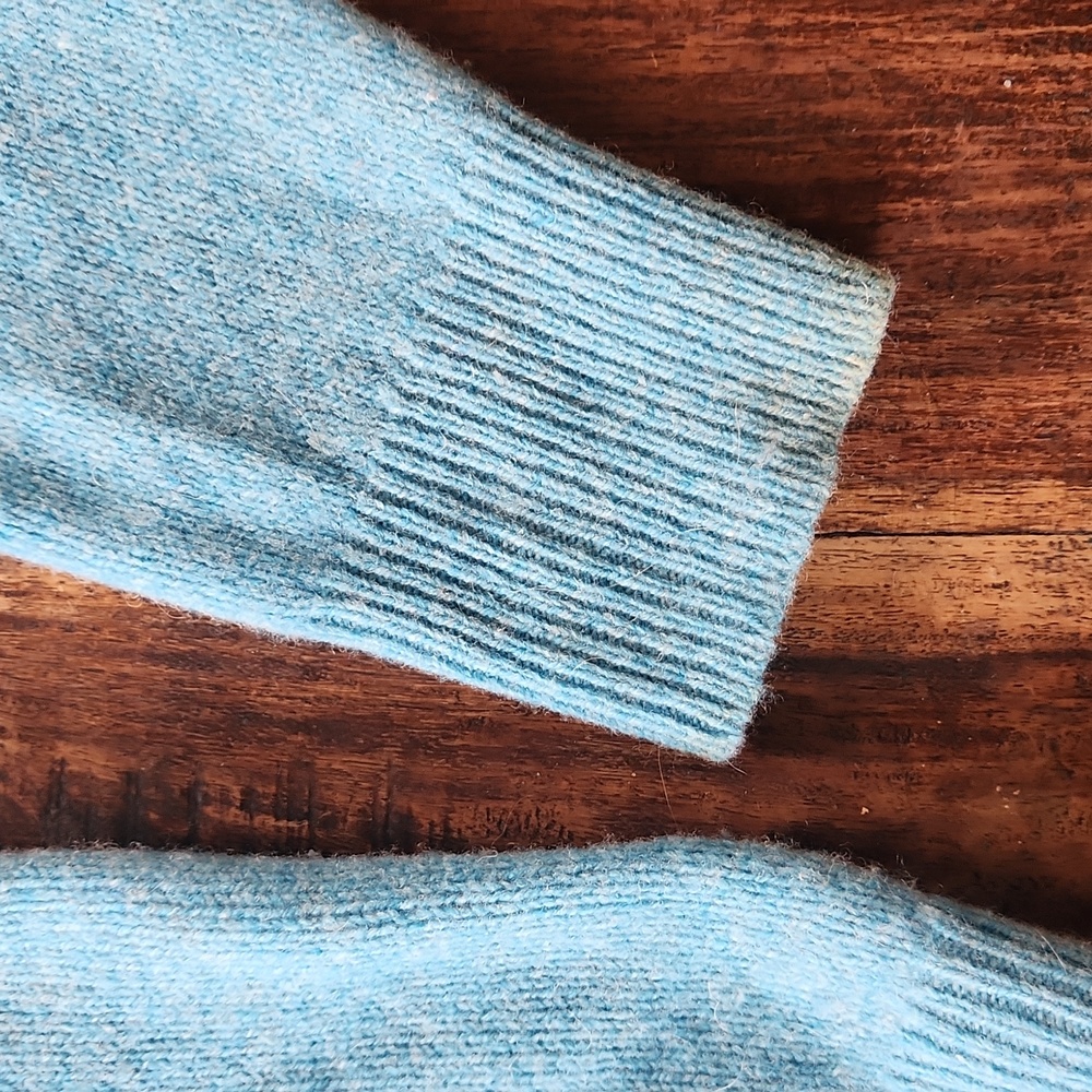 Uniqlo Pullover Sweater - image 4